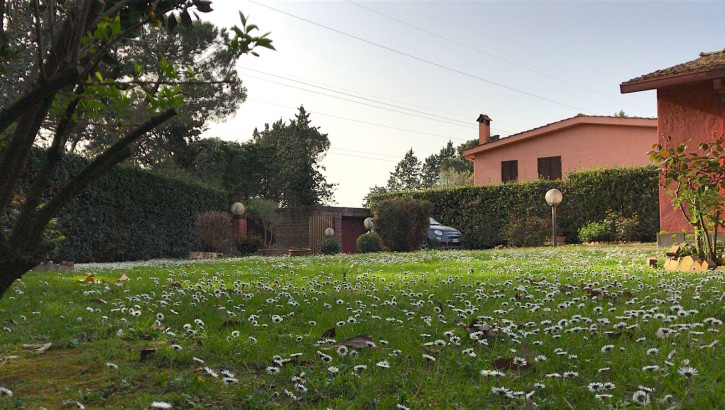 ARDEATINA – Fioranello – Via Tor di Sasso – Splendida Villa con Giardino ARDEATINA – Fioranello – Via Tor di Sasso – Splendida Villa con Giardino