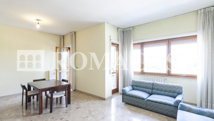 EUR GROTTA PERFETTA – Appartamento di ampia metratura – Piano alto EUR GROTTA PERFETTA – Appartamento di ampia metratura – Piano alto