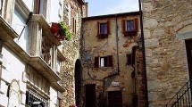 MONTEMERANO (GR) – Delizioso Appartamento su due livelli fuori terra.