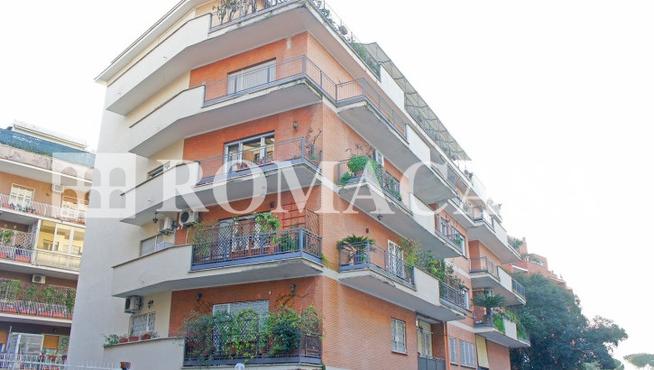 VIGNA CLARA – Quadrilocale in Via Giovanni Fabbroni di 145 mq. – Piano alto panoramico signorile VIGNA CLARA – Quadrilocale in Via Giovanni Fabbroni di 145 mq. – Piano alto panoramico signorile