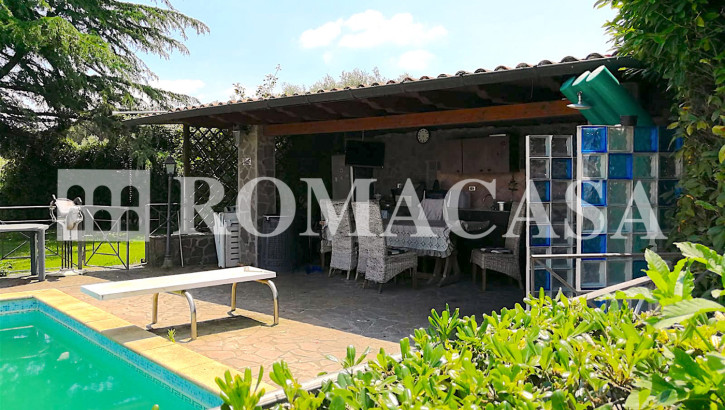 CASTEL DI LEVA – Appartamento in villa con giardino CASTEL DI LEVA – Appartamento in villa con giardino