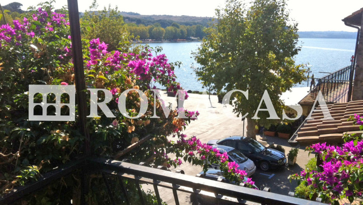 ANGUILLARA – Splendido appartamento vista lago ANGUILLARA – Splendido appartamento vista lago