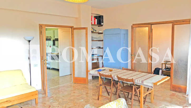 EUR – Viale Egeo – Appartamento di 130 mq. panoramico luminoso in elegante palazzina in cortina EUR – Viale Egeo – Appartamento di 130 mq. panoramico luminoso in elegante palazzina in cortina