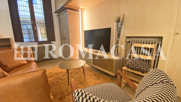 CAMPO DE’ FIORI – Bellissimo Appartamento stile loft CAMPO DE’ FIORI – Bellissimo Appartamento stile loft